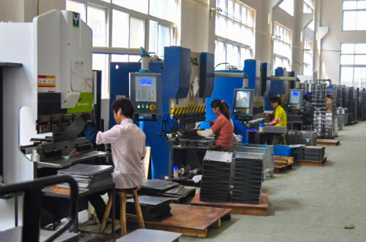 是一家專(zhuān)業(yè)于通信工程配套產(chǎn)品的設(shè)計(jì),研發(fā),生產(chǎn)及銷(xiāo)售的企業(yè)